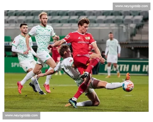 高清足球赛事直播APP下载指南畅享全球赛场精彩即时比分数据分析权威解说 - 副本 - 副本 (7)